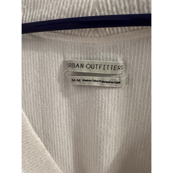 Urban Outfitters Kai Cropped Rib Knit Cardigan Size M Cream Oversized - Picture 3 of 4